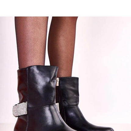 Solea Professional Leather Boots with Slip-Resistant Sole and Comfort