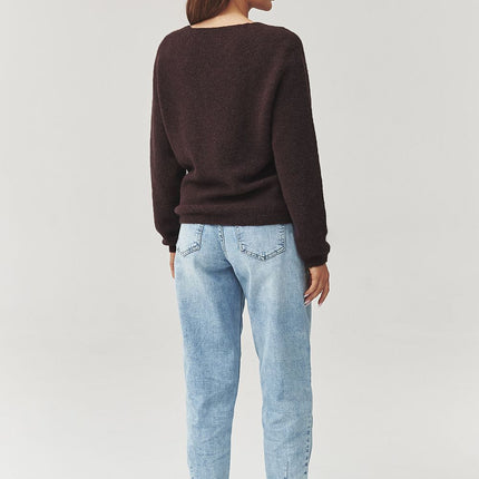 Makadamia Professional Cardigan - Soft Knit, Elegant Design