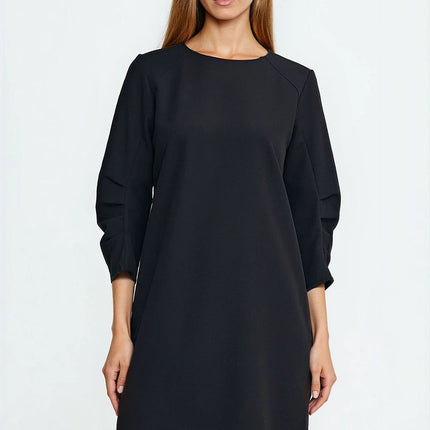 Relaxed A Line Daydress With Round Neck Three Quarter Sleeves Knee Length - Très Elite