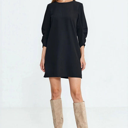 Relaxed A Line Daydress With Round Neck Three Quarter Sleeves Knee Length - Très Elite