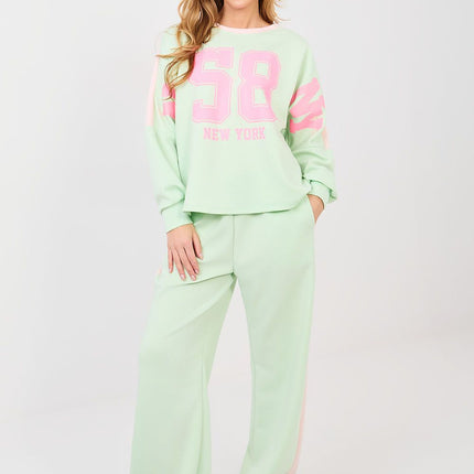 Women's Tracksuit Set With Sweatshirt And Pants Decorative Inscriptions - Très Elite