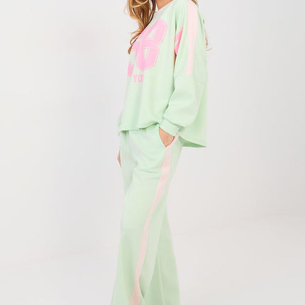 Women's Tracksuit Set With Sweatshirt And Pants Decorative Inscriptions - Très Elite