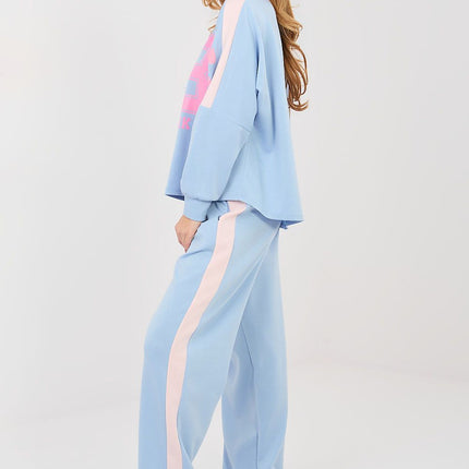 Women's Tracksuit Set With Sweatshirt And Pants Decorative Inscriptions - Très Elite
