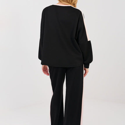Women's Tracksuit Set With Sweatshirt And Pants Decorative Inscriptions - Très Elite