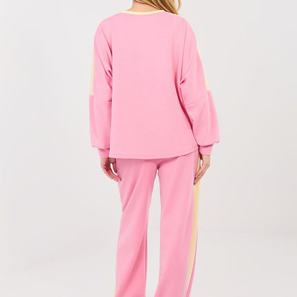 Women's Tracksuit Set With Sweatshirt And Pants Decorative Inscriptions - Très Elite