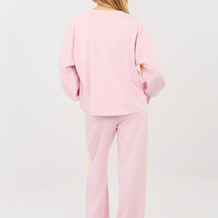 Women's Tracksuit Set With Sweatshirt And Pants Decorative Inscriptions - Très Elite