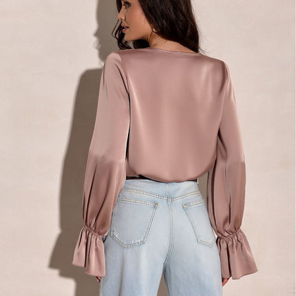Elegant Loose Fit Blouse With V Neck And Decorative Bow Cuffs Sewn In Poland - Très Elite