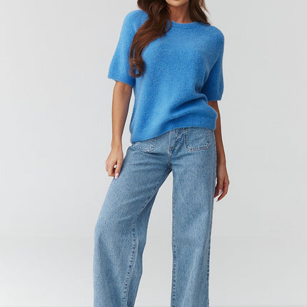 Women's Short Sleeve Oversized Knit Sweater For Transitional Seasons - Très Elite
