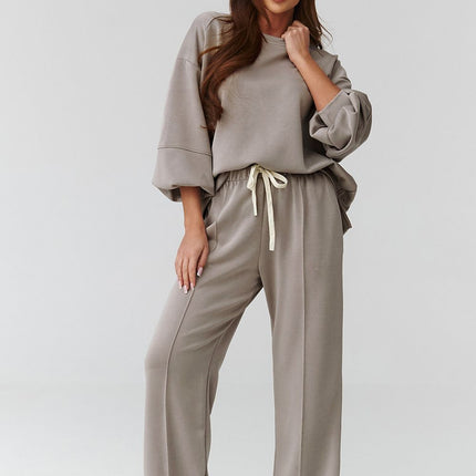 Women's Oversize Set With Loose Blouse And Straight Leg Pants - Très Elite