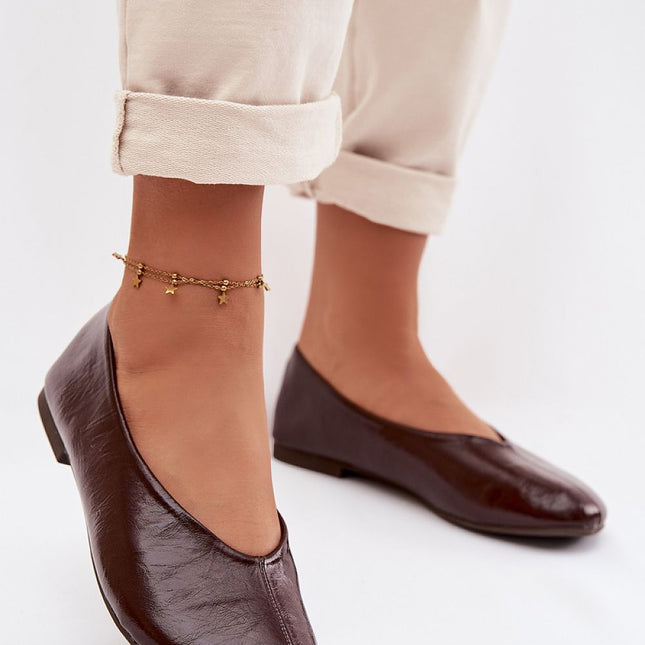 Women's Patent Eco Leather Ballet Flats With Decorative Stitching - Très Elite