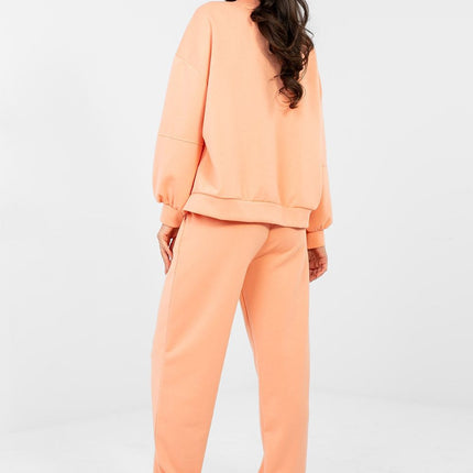 Stylish Casual Tracksuit Set With Round Neck Sweatshirt For Everyday Wear - Très Elite