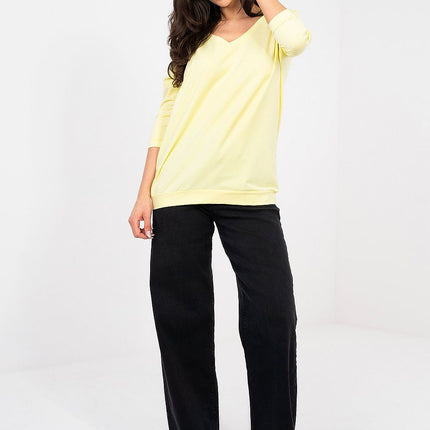 Rue Paris Professional Blouse with Elegant Design and Soft Fabric
