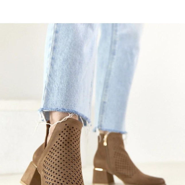 Solea Professional Heel Boots with Cushioned Insole and Durable Design