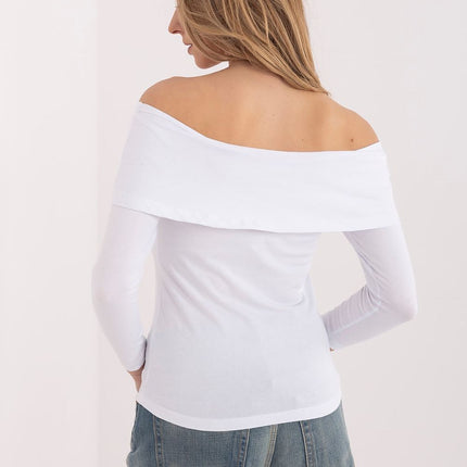 Rue Paris Professional Blouse with Elegant Design and Comfortable Fit