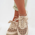 beige