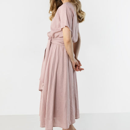 Awama Professional Daydress with Elegant Design and Comfortable Fit