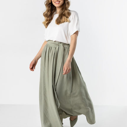 Awama Women’s Long Professional Skirt - Elegant Design & Comfortable F
