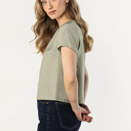 Awama Professional Blouse - Elegant Design with Comfortable Fit