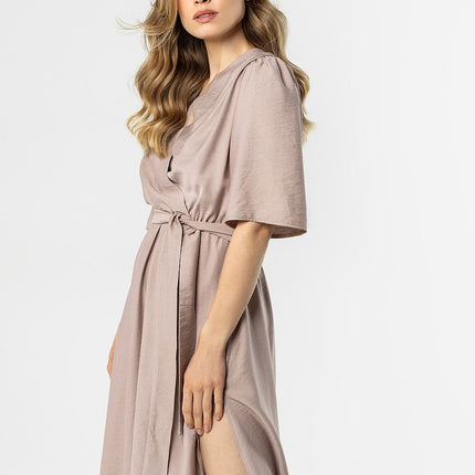 Awama Professional Daydress with Elegant Design and Comfortable Fit