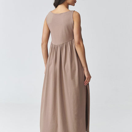 Makadamia Professional Daydress with Elegant Design and Comfortable Fi