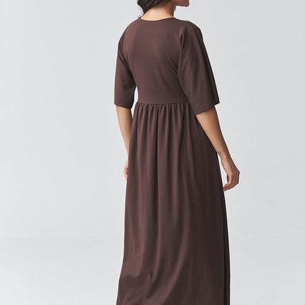 Makadamia Professional Daydress with Elegant Design and Comfortable Fi
