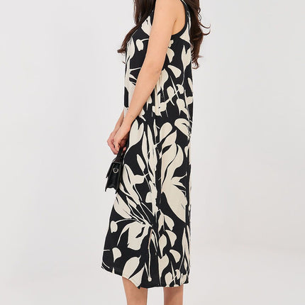 Sublevel Professional Daydress with Elegant Fit and Versatile Design