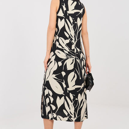 Sublevel Professional Daydress with Elegant Fit and Versatile Design