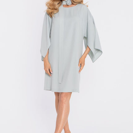 Moe Elegant Cocktail Dress with Flattering Fit & Sleeveless Design