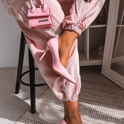 Step in Style Elegant High Heels with Cushioned Insole and Classic Des