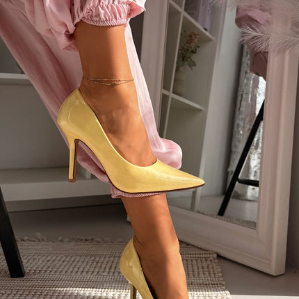 Step in Style Elegant High Heels with Cushioned Insole and Classic Des