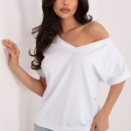 Rue Paris Professional Blouse with Elegant Design and Comfortable Fit