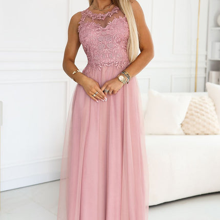 Numoco Elegant Long Dress with Sleeveless Design and Flattering Fit
