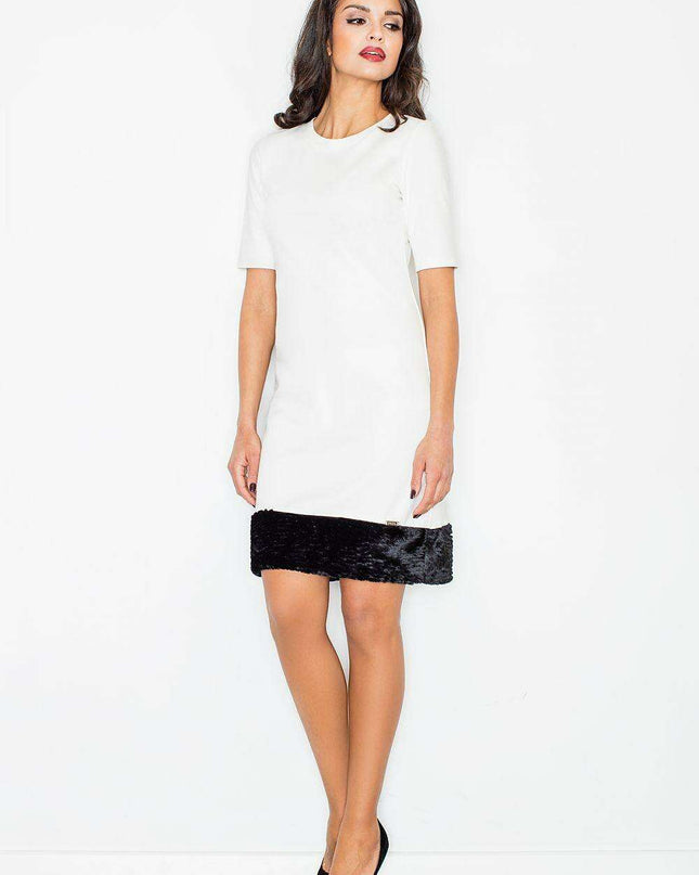 Chic Short-Sleeved Pencil Dress with Opulent Fur Detailing