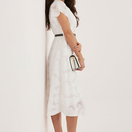 Rue Paris Elegant Cocktail Dress with Flattering Fit & Sleeveless Desi