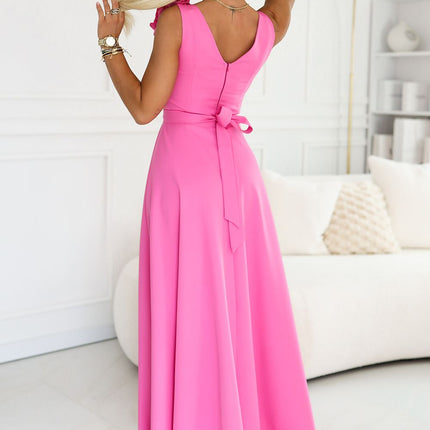 Numoco Elegant Evening Dress with Sleeveless Design and Flowy Skirt
