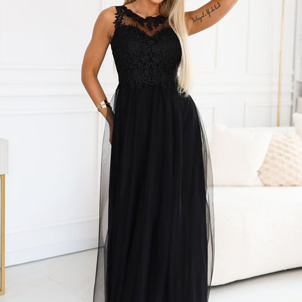 Numoco Elegant Long Dress with Sleeveless Design and Flattering Fit