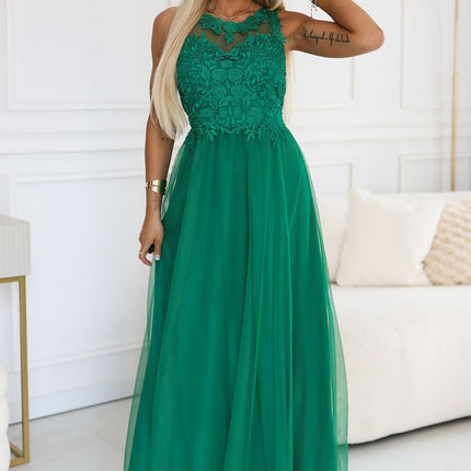 Numoco Elegant Long Dress with Sleeveless Design and Flattering Fit