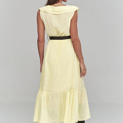 Makadamia Professional Daydress with Elegant Design and Comfortable Fi