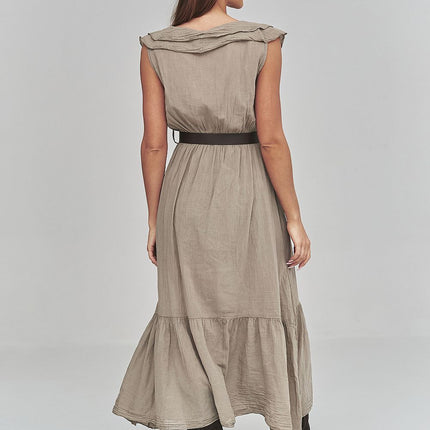 Makadamia Professional Daydress with Elegant Design and Comfortable Fi