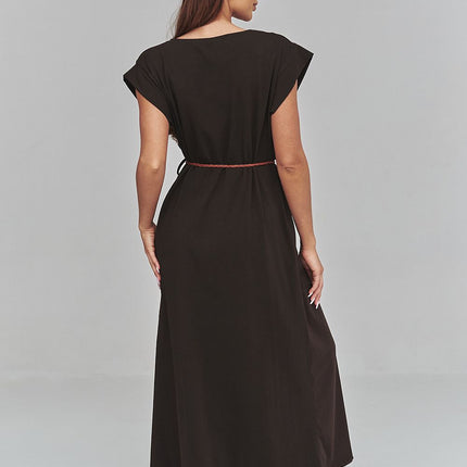 Makadamia Professional Daydress with Elegant Design & Comfortable Fit