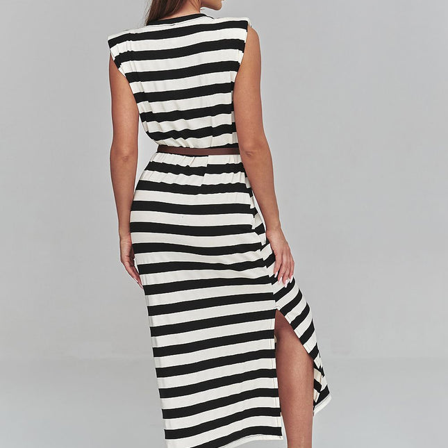Makadamia Professional Daydress with Elegant Design and Comfortable Fi