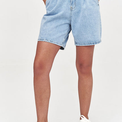 Makadamia Women's Denim Shorts with High Waist and Frayed Hem