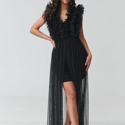 Makadamia Elegant Evening Dress with Lace Detailing and Sleeveless Des