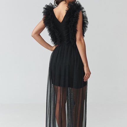 Makadamia Elegant Evening Dress with Lace Detailing and Sleeveless Des