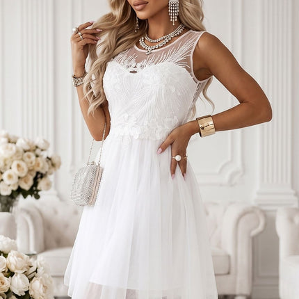 Numoco Elegant Evening Dress with Lace Detail and Flattering Fit