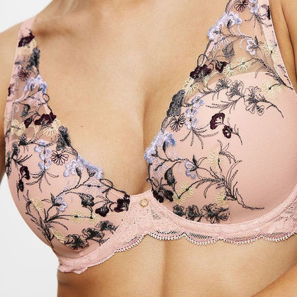  Padded bra model 229331 Triumph 