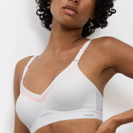  Sports bra model 229342 Triumph 