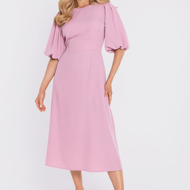 Moe Elegant Cocktail Dress with Sleeveless Design and Flattering Fit