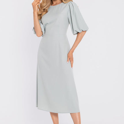 Moe Elegant Cocktail Dress with Sleeveless Design & Flattering Fit