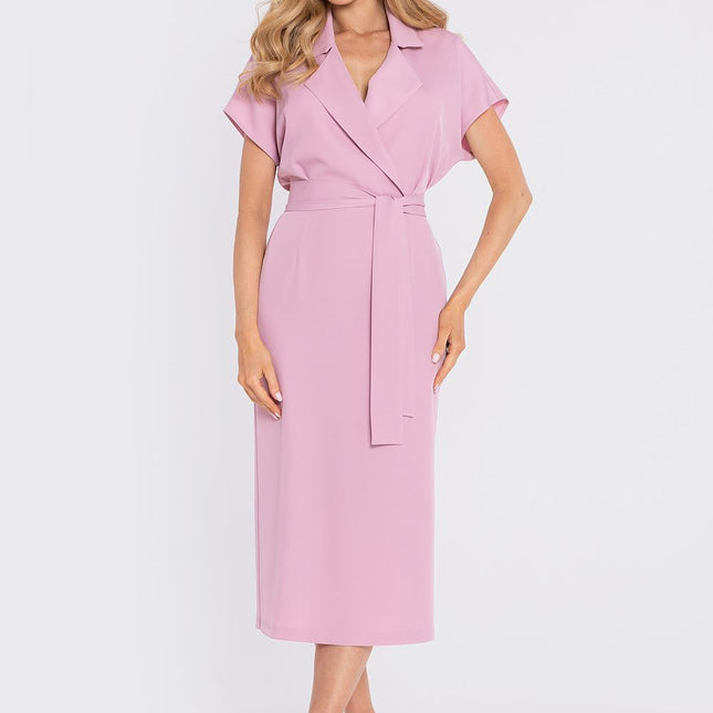 Moe Elegant Cocktail Dress with Sleeveless Design and Flattering Fit